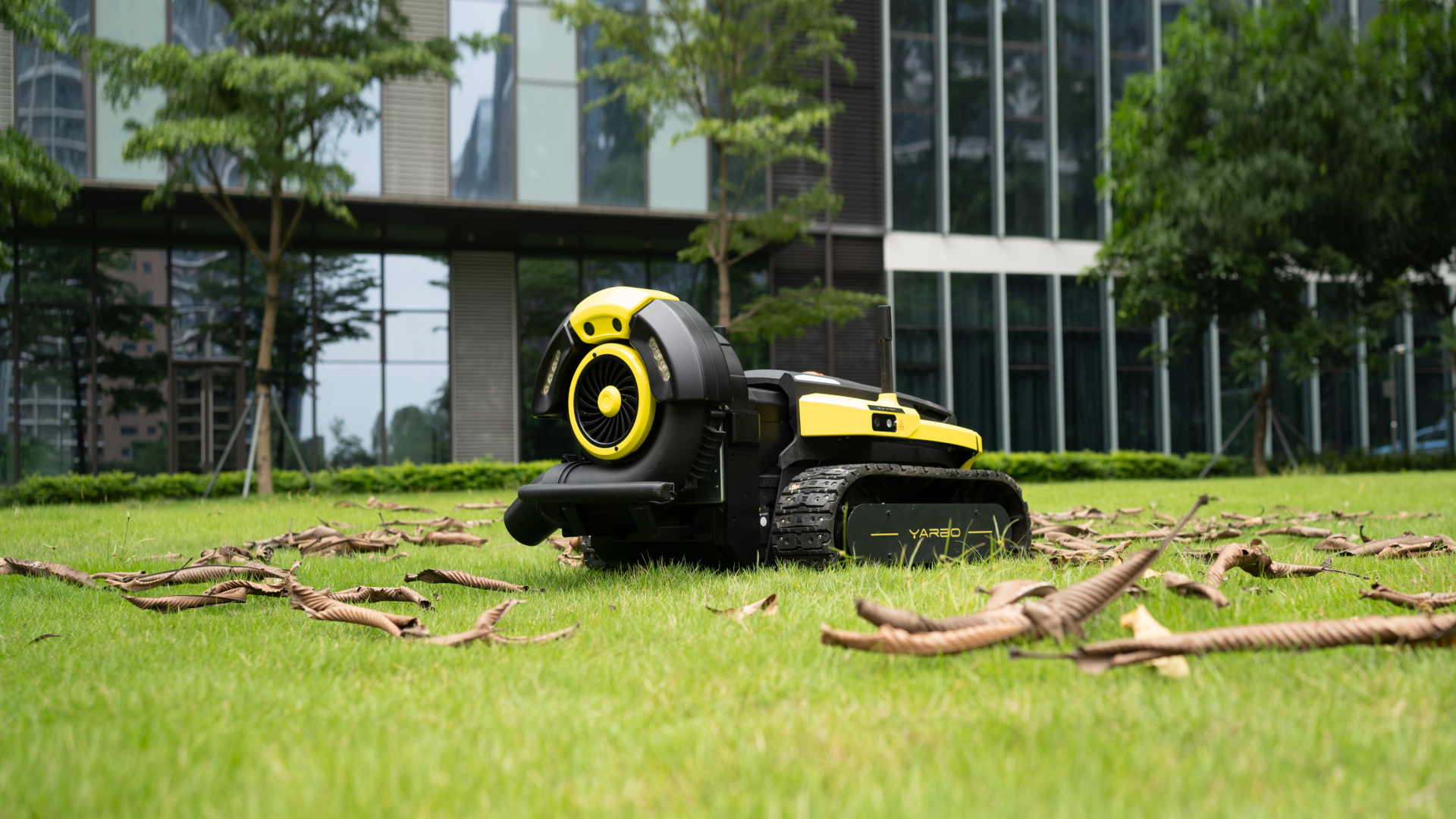 Kadde Company OÜ Yarbo CORE aiarobot, Yarbo robotniiduk kuni 25000m2 (Hind 7200 €), Yarbo lumepuhur (Hind 7900 €), Yarbo puhur (Hind 7100 €), Yarbo Lumepuhur ja Muruniiduk (Hind 9400€), Yarbo Lumepuhur, Muruniiduk ja Lehepuhur (Hind 10500€) Ametlik maaletooja ja edasimüüja Eestis
